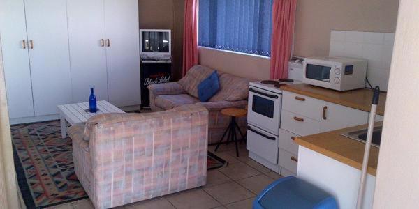 Gansbaai Lodge & Backpackers Экстерьер фото