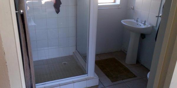 Gansbaai Lodge & Backpackers Экстерьер фото